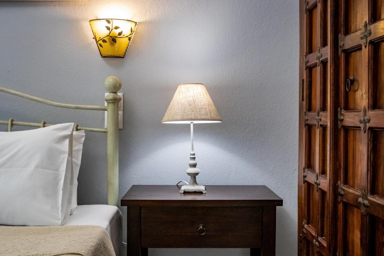 Yianna Cottage Studios Скопелос Екстериор снимка