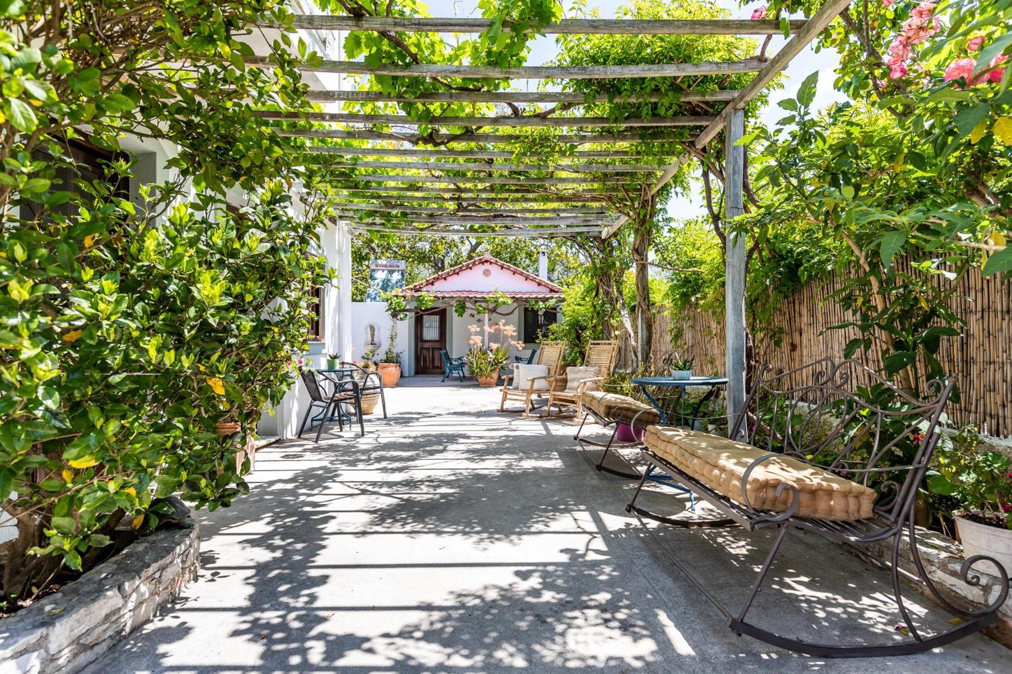 Yianna Cottage Studios Скопелос Екстериор снимка